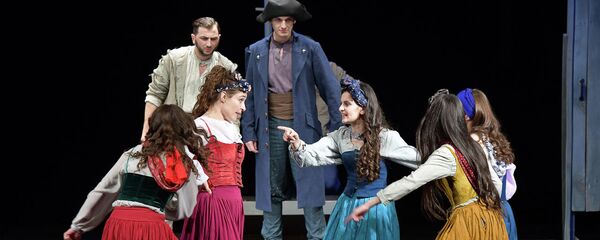 Спектакль Кьоджинские перепалки по одноименной комедии Карло Гольдони в РУСДРАМе Спектакль Кьоджинские перепалки по одноименной комедии Карло Гольдони в РУСДРАМе - Sputnik Абхазия