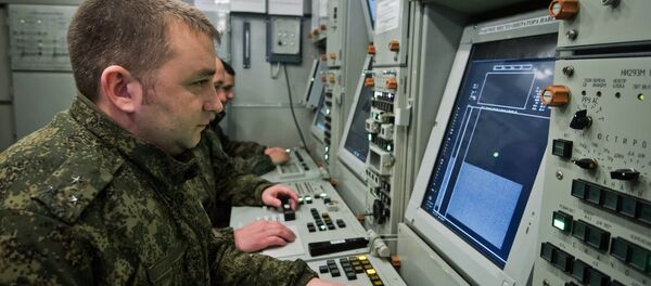 Офицеры полка противовоздушной обороны вооруженных сил РФ во время боевого дежурства. Архивное фото Офицеры полка противовоздушной обороны вооруженных сил РФ во время боевого дежурства. Архивное фото - Sputnik Аҧсны