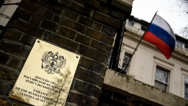 Табличка на здании российского посольства в Лондоне - Sputnik Абхазия