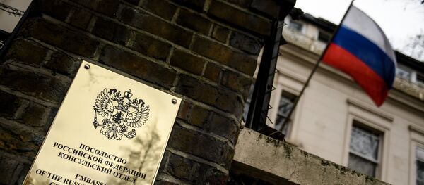 Табличка на здании российского посольства в Лондоне Табличка на здании российского посольства в Лондоне - Sputnik Абхазия