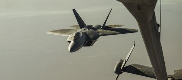 Американский истребитель F-22 Raptor Американский истребитель F-22 Raptor - Sputnik Абхазия