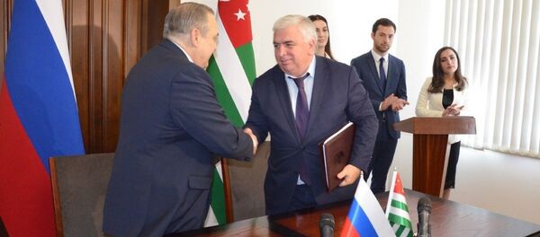 Заседание Межправительственных комиссий Абхазии и Крыма в Сухуме в пятницу 16 ноября. Заседание Межправительственных комиссий Абхазии и Крыма в Сухуме в пятницу 16 ноября. - Sputnik Абхазия