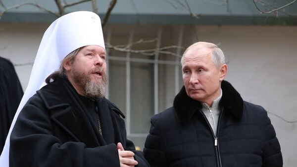 Президент РФ В. Путин посетил Псково-Печерский монастырь - Sputnik Абхазия