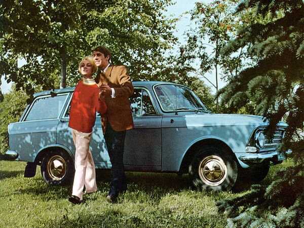 Реклама советского автомобиля Москвич-426 - Sputnik Абхазия