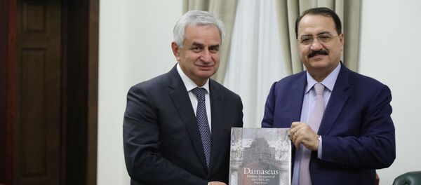 20 ноября Президент Республики Абхазия Рауль Хаджимба встретился с Чрезвычайным и Полномочным Послом Сирийской Арабской Республики в Российской Федерации Риадом Хаддадом 20 ноября Президент Республики Абхазия Рауль Хаджимба встретился с Чрезвычайным и Полномочным Послом Сирийской Арабской Республики в Российской Федерации Риадом Хаддадом - Sputnik Абхазия