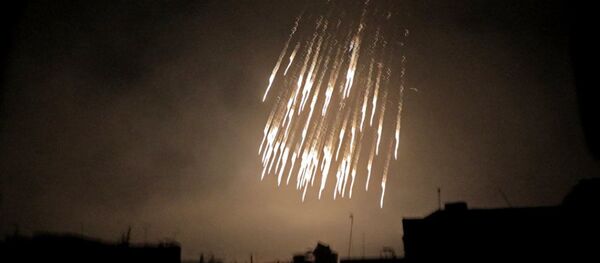 Бомбардировка снарядами с белым фосфором Бомбардировка снарядами с белым фосфором - Sputnik Абхазия