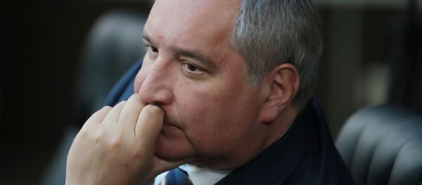 Президент РФ В. Путин провел заседание Военно-промышленной комиссии Президент РФ В. Путин провел заседание Военно-промышленной комиссии - Sputnik Абхазия