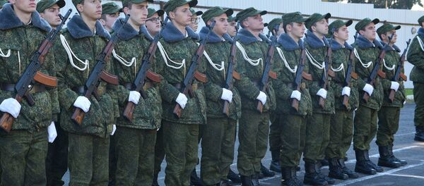 Первые новобранцы осенней призывной кампании Министерства обороны Абхазии приняли присягу 24 ноября Первые новобранцы осенней призывной кампании Министерства обороны Абхазии приняли присягу 24 ноября - Sputnik Абхазия