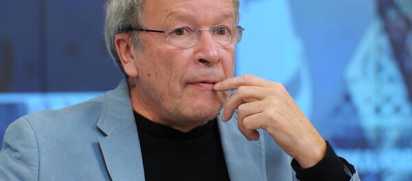 Мультимедийная лекция писателя Виктора Ерофеева Мультимедийная лекция писателя Виктора Ерофеева - Sputnik Абхазия