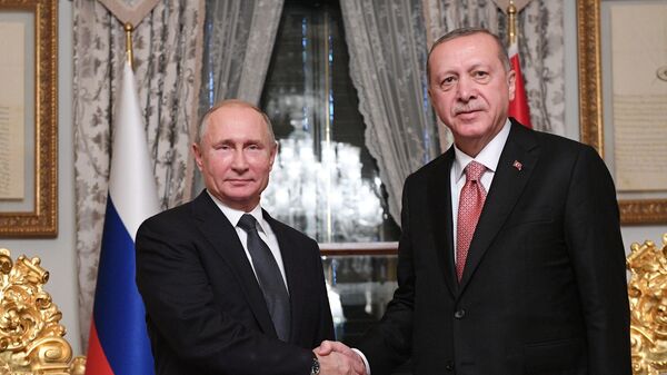 Президент России Владимир Путин и президент Турции Реджеп Тайип Эрдоган во время встречи в Стамбуле - Sputnik Аҧсны