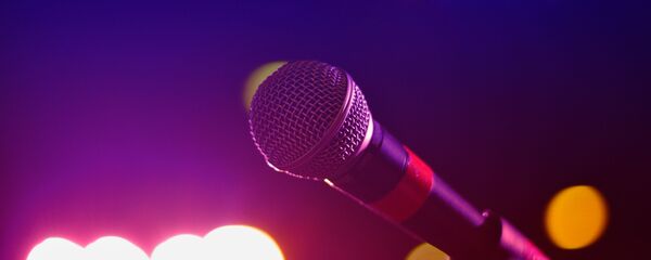 Микрофон на сцене Микрофон на сцене - Sputnik Абхазия