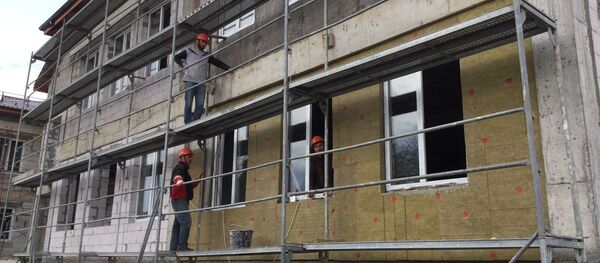 Инспекция строительства детского сада в Очамчире  Инспекция строительства детского сада в Очамчире  - Sputnik Абхазия