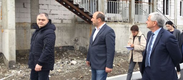 Инспекция строительства детского сада в Очамчире Инспекция строительства детского сада в Очамчире - Sputnik Аҧсны