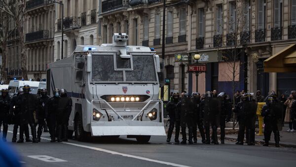 Акция протеста автомобилистов в Париже - Sputnik Абхазия