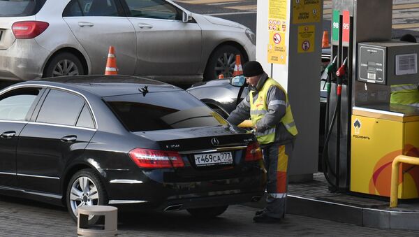 Рост цен на бензин в России - Sputnik Абхазия