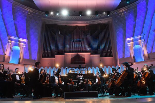 Sputnik наградил финалиста Международного конкурса Щелкунчик Sputnik наградил финалиста Международного конкурса Щелкунчик - Sputnik Абхазия