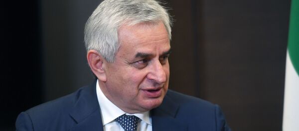 Президент РФ В. Путин провел встречу с президентом Абхазии Р. Хаджимбой - Sputnik Абхазия