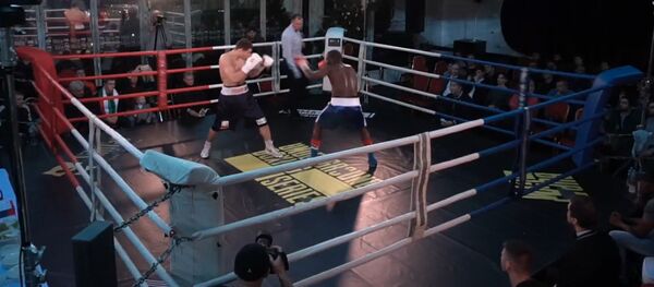 Бой Батала Чежия с соперником из Танзании Мада Линус Мауго в Москве 12 декабря 2018 Бой Батала Чежия с соперником из Танзании Мада Линус Мауго в Москве 12 декабря 2018 - Sputnik Абхазия