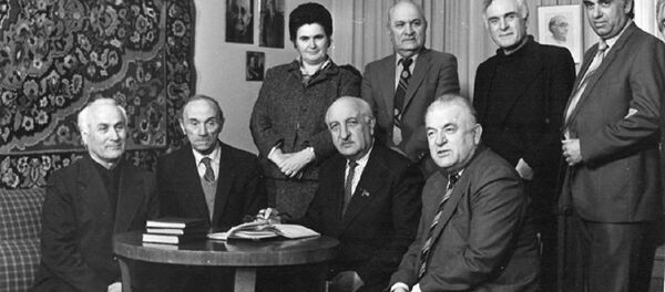 Шьалуа Ҵәыџьба аԥсуа шәҟәыҩҩцәа рыбжьара, итәоу рахьтә арымарахьала аҩбатәи. - Sputnik Аҧсны