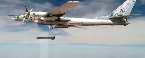 Нанесение авиаударов Ту-95МС крылатыми ракетами ХА-101 по объектам террористов в Сирии Нанесение авиаударов Ту-95МС крылатыми ракетами ХА-101 по объектам террористов в Сирии - Sputnik Абхазия