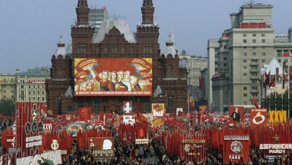 Праздничная демонстрация на Красной площади в День международной солидарности трудящихся - Sputnik Абхазия