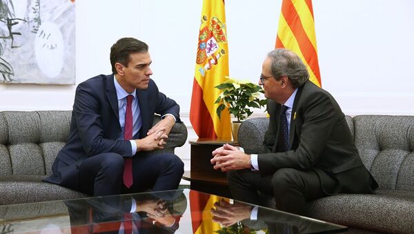 Встреча премьера Испании Педро Санчеса и главы каталонского женералитета Кима Торры - Sputnik Абхазия