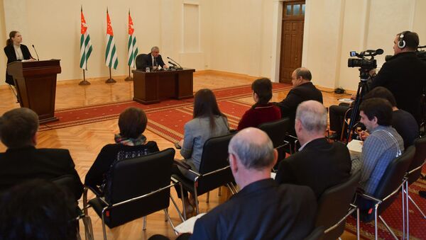 Итоговая пресс-конференция президента Абхазии Рауля Хаджимба - Sputnik Абхазия