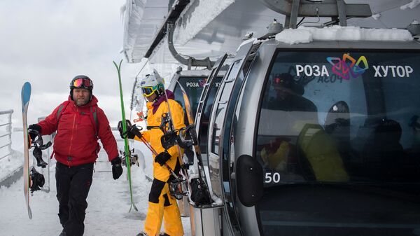 Зимний сезон открылся на горнолыжном курорте Роза Хутор в Сочи - Sputnik Аҧсны