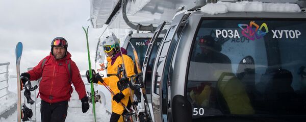 Зимний сезон открылся на горнолыжном курорте Роза Хутор в Сочи Зимний сезон открылся на горнолыжном курорте Роза Хутор в Сочи - Sputnik Абхазия