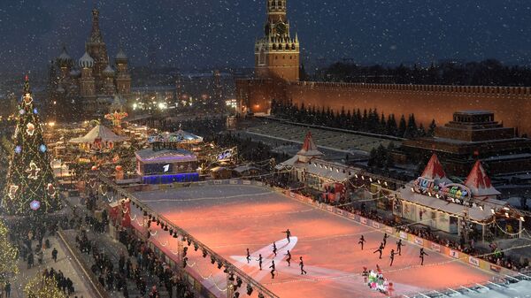 ГУМ-каток на Красной площади в Москве - Sputnik Абхазия