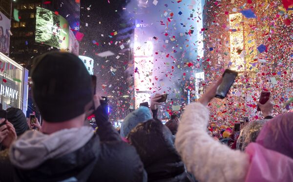 Празднование Нового года на Таймс-сквер в Нью-Йорке - Sputnik Абхазия