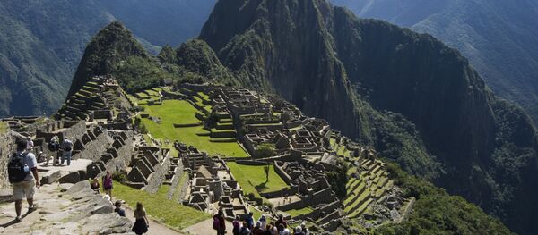 Вид на гору Уайна-Пикчу и руины древнего города Мачу-Пикчу - Sputnik Абхазия