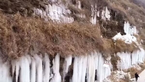Ледяные каскады как в фильмах-фэнтези появились в Китая - Sputnik Абхазия