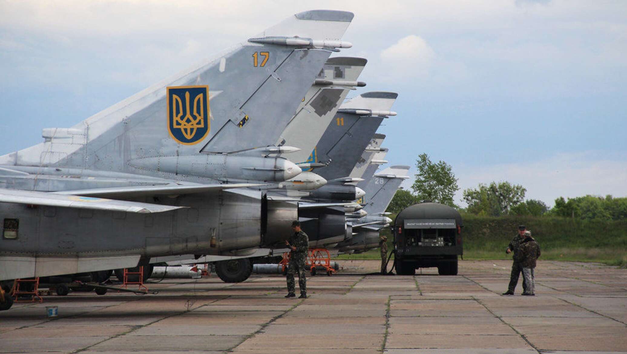 Ввс украины. Су-24 ВВС Украины. Су-24м Украины. Су-24 ВСУ. Су-24 Штурмовик украинский.