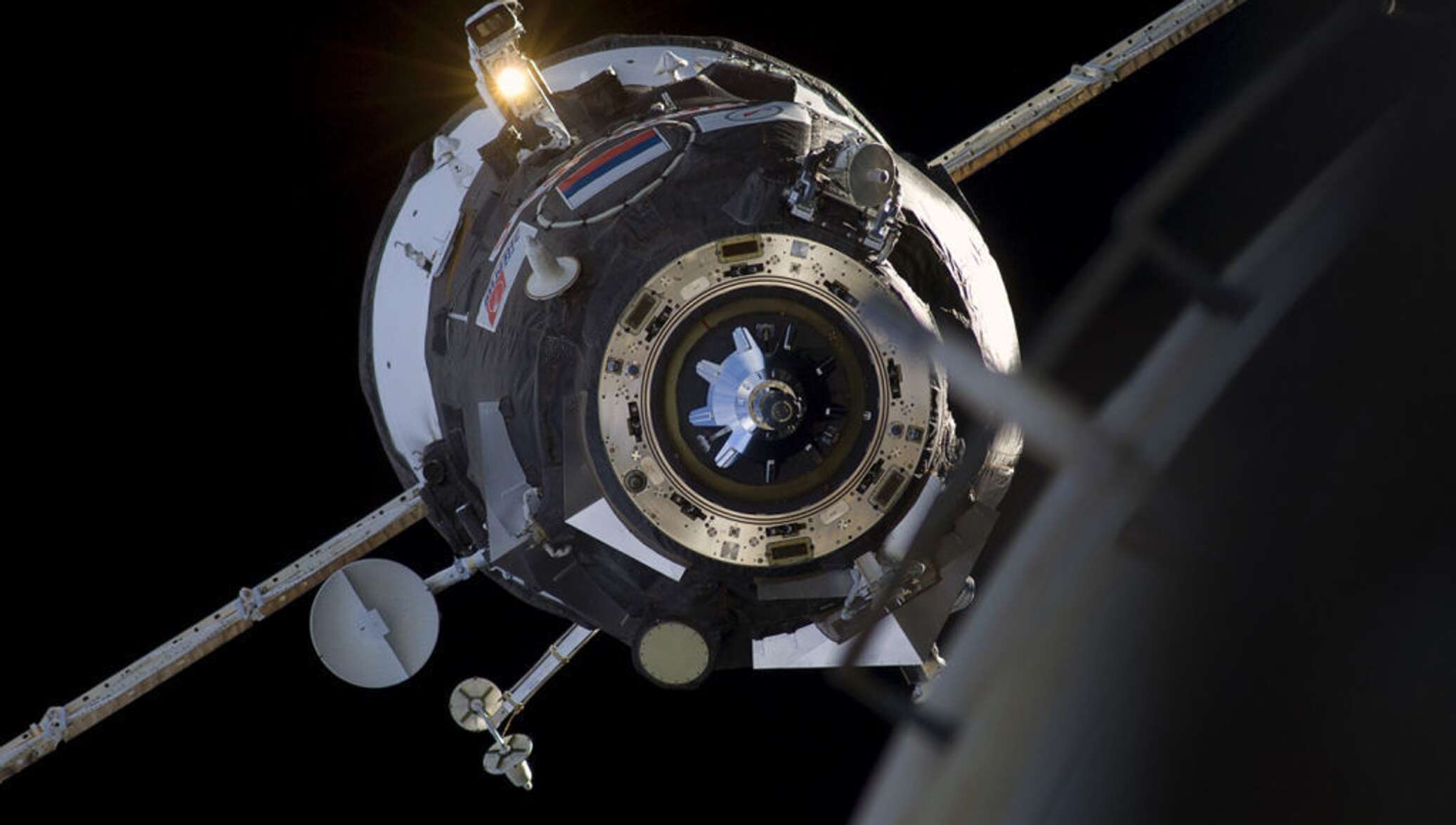 Салют-1 орбитальная станция схема. Стыковка час. Стыковка час. Стыковочный аппарат союз аполлон. Стыковочный агрегат мкс.