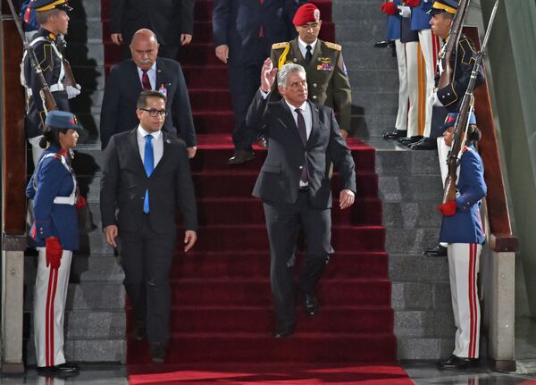 Президент Кубы Мигель Диас-Канель на церемонии инаугурации Николаса Мадуро в Каракасе - Sputnik Абхазия