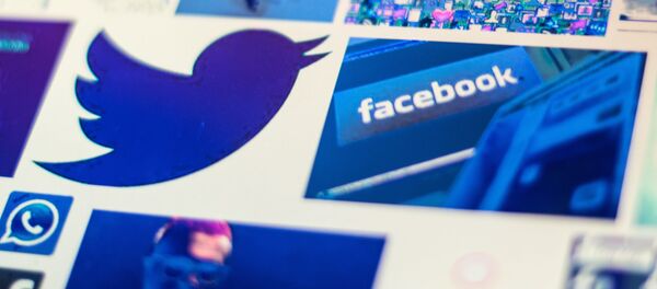 Логотипы Facebook и Twitter Логотипы Facebook и Twitter - Sputnik Абхазия
