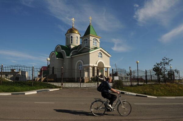 Церковь Троицы Живоначальной в Южно-Курильске на острове Кунашир - Sputnik Абхазия