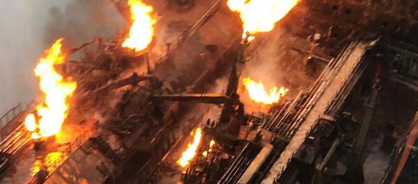 Тушение пожара на танкерах в Керченском проливе - Sputnik Аҧсны