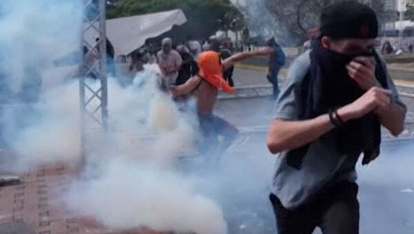 Беспорядки и попытка госпереворота в Венесуэле - Sputnik Абхазия