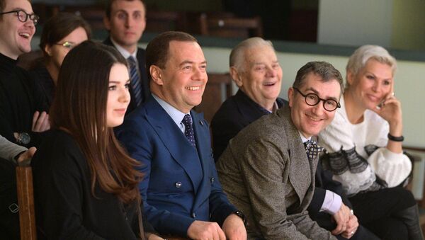 Премьер-министр РФ Д. Медведев посетил Учебный театр ГИТИСа - Sputnik Абхазия