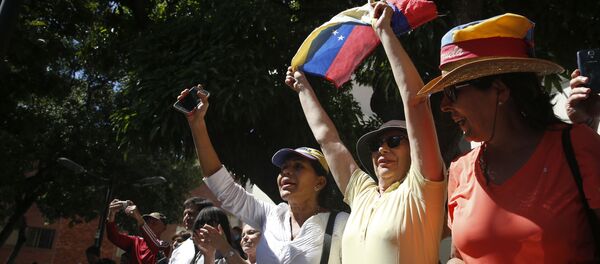 Лидер оппозиции Венесуэлы Хуан Гуаидо выступил на митинге в Каракасе  Лидер оппозиции Венесуэлы Хуан Гуаидо выступил на митинге в Каракасе  - Sputnik Абхазия