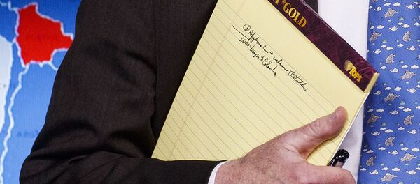 Блокнот помошника президента США по национальной безопасности Блокнот помошника президента США по национальной безопасности - Sputnik Абхазия