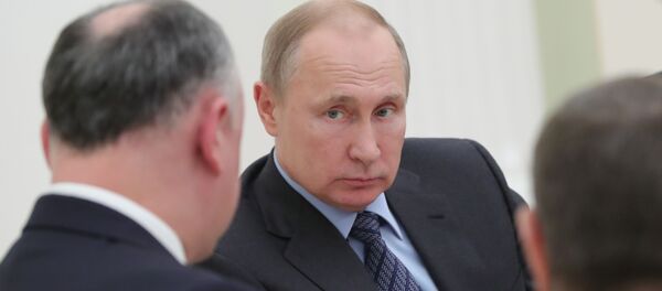 Президент РФ В. Путин встретился с президентом Молдавии И. Додоном Президент РФ В. Путин встретился с президентом Молдавии И. Додоном - Sputnik Абхазия