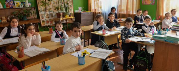 Цанбекуарская средняя школа Цанбекуарская средняя школа - Sputnik Абхазия