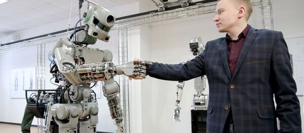 Испытания робота проекта Спасатель Испытания робота проекта Спасатель - Sputnik Аҧсны