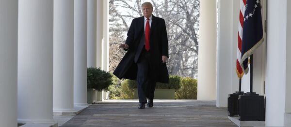 Президент Дональд Трамп в Белом доме Президент Дональд Трамп в Белом доме - Sputnik Абхазия