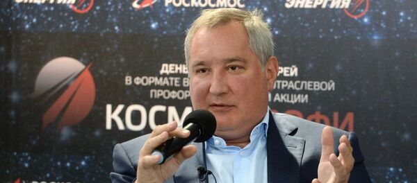 Встреча гендиректора «Роскосмос» Д. Рогозина с будущими специалистами ракетно-космической отрасли Встреча гендиректора «Роскосмос» Д. Рогозина с будущими специалистами ракетно-космической отрасли - Sputnik Абхазия
