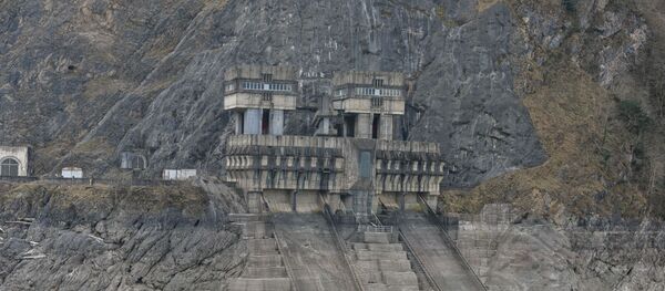 По дамбе и не только: журналистам Абхазии провели экскурсию по ИнгурГЭС По дамбе и не только: журналистам Абхазии провели экскурсию по ИнгурГЭС - Sputnik Абхазия