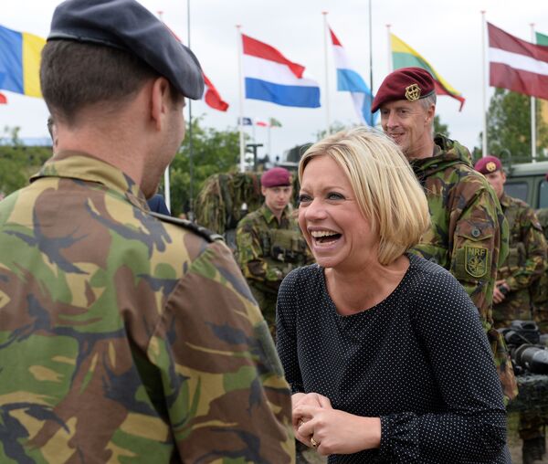Министр обороны Нидерландов Жанин Хеннис-Плассхарт, 18 июня 2015 - Sputnik Абхазия